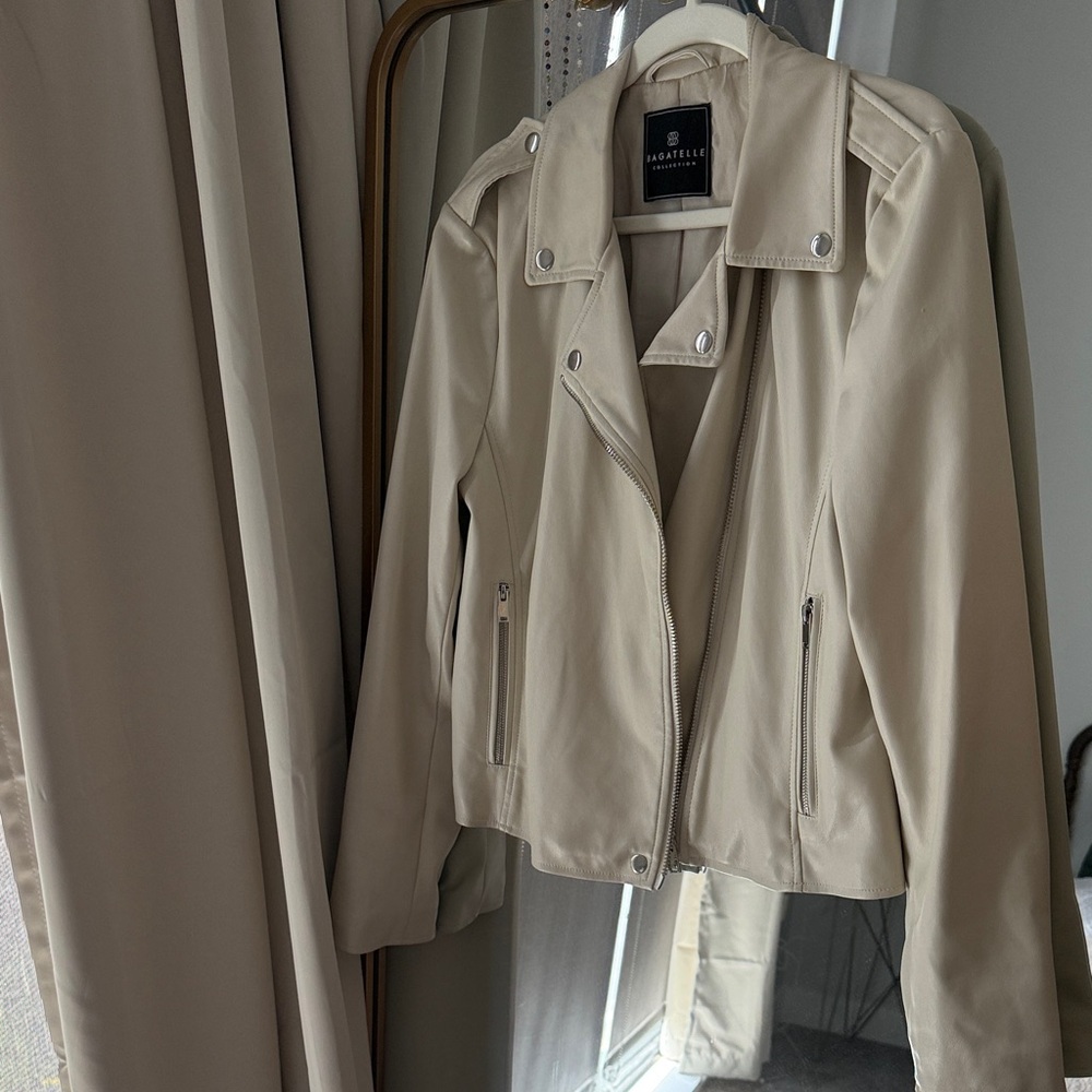 Bagatelle Collection Women's Cream Leather Jacket